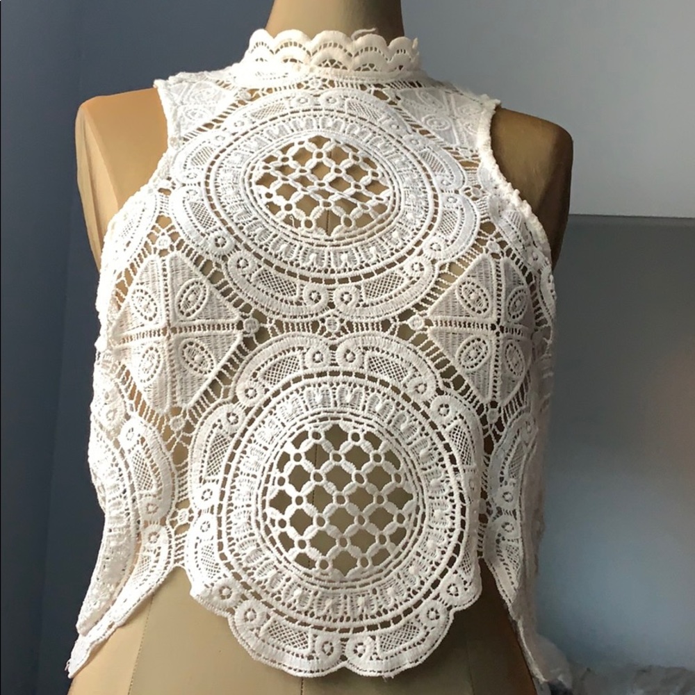 WINDSOR Lace Formal top🤍